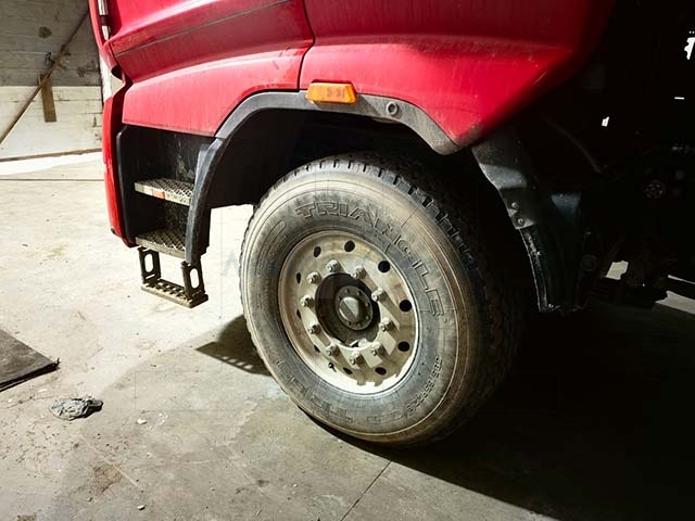 Передние колеса автобетононасоса SANY SYG5370THB-490C-10